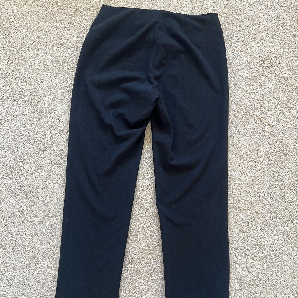DKNY black.  Straight Leg Flat Front Pants side zip up pants. Sz 4